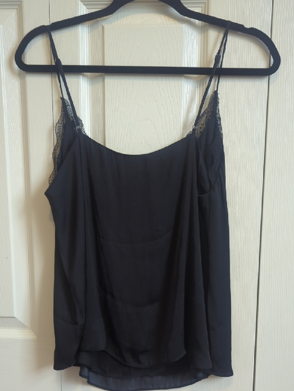 Evereve Collette Black Lace-Trim Silk Camisole - Picture 4 of 5